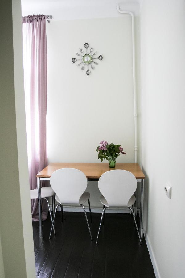 Classy Green Old Town Apartment Клайпеда Экстерьер фото
